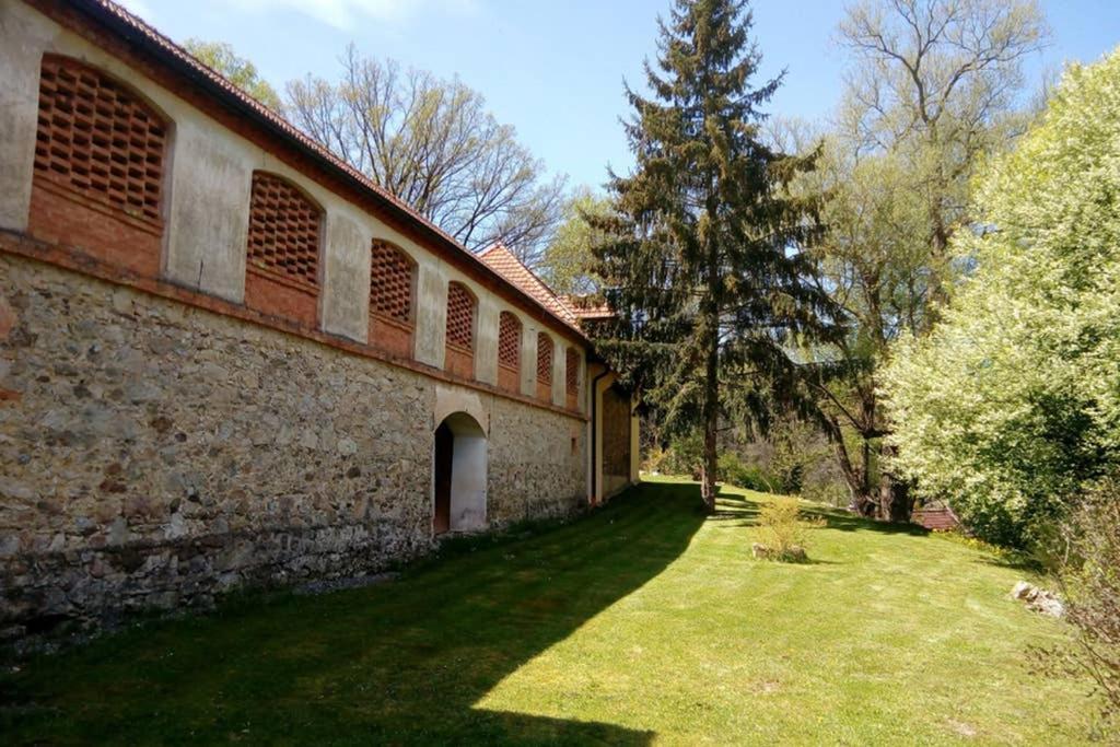 Zámeček Zdíky - Moderní velký apartmán Bujanov Exteriér fotografie