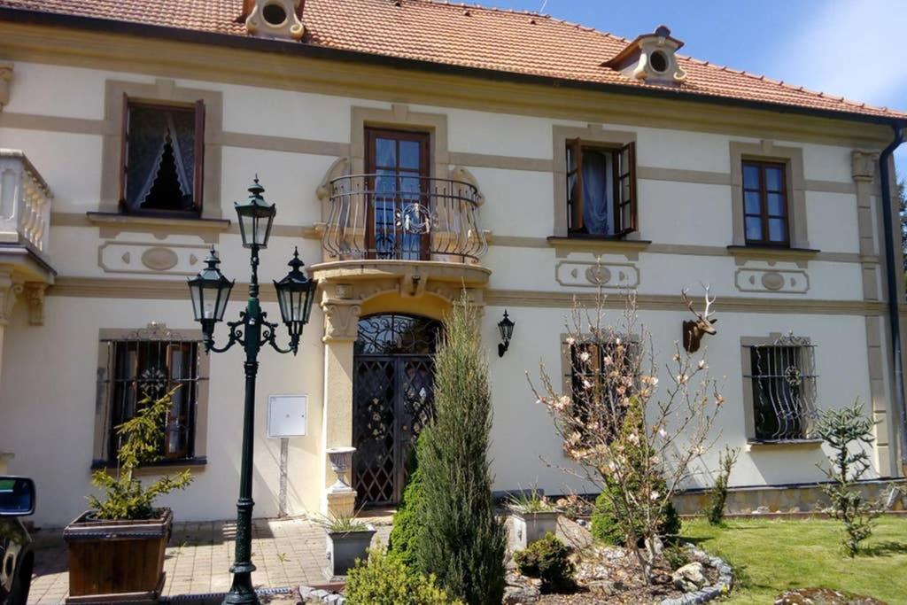 Zámeček Zdíky - Moderní velký apartmán Bujanov Exteriér fotografie