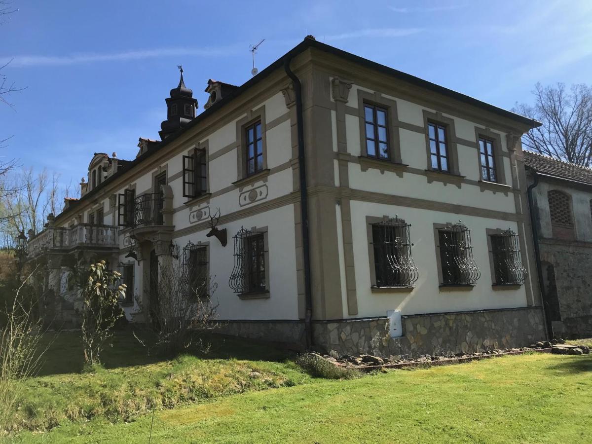 Zámeček Zdíky - Moderní velký apartmán Bujanov Exteriér fotografie